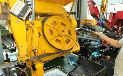 如何解决罗田卧式金属带锯床切削时出现的断带现象？