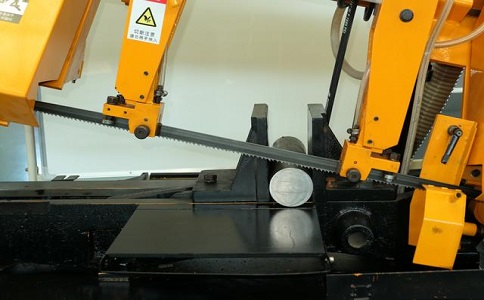 罗田数控带锯床自动送料精度会出现偏差吗？