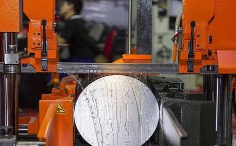 罗田立式金属带锯床切削出现跑带故障解决方法！